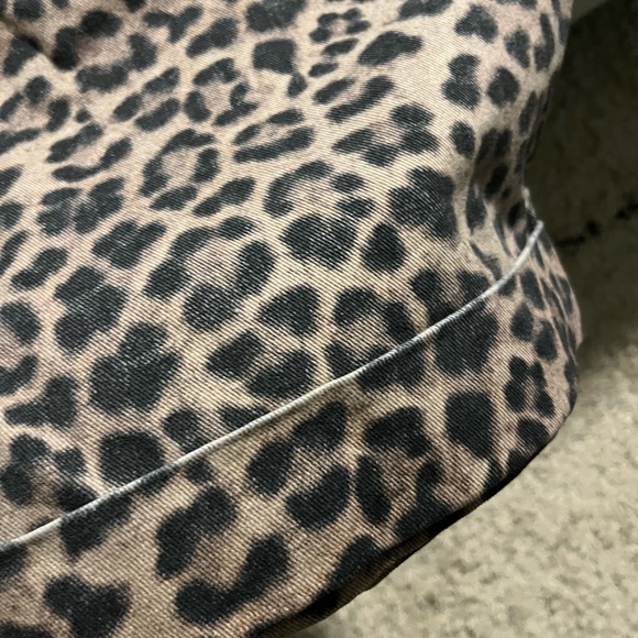 NWT Leon Double Hem High-Rise Wide-Leg Cuffed Jeans by Pilcro - Leopard, size 26 - Picture 5 of 7